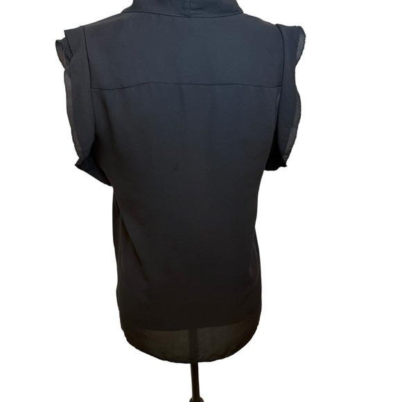 Karl Lagerfeld Sheet Black Sleeveless Blouse with Notched Collar - Picture 2 of 10